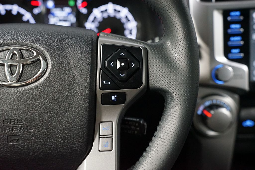 Thumbnail: 2022 Toyota 4Runner - 13