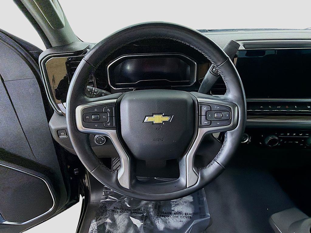 Used 2023 Black Chevrolet LT image 30