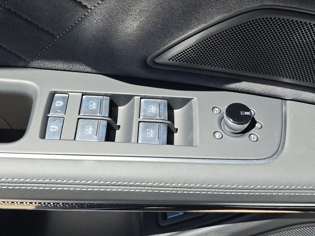 New 2026 Black Audi 4.0T image 19