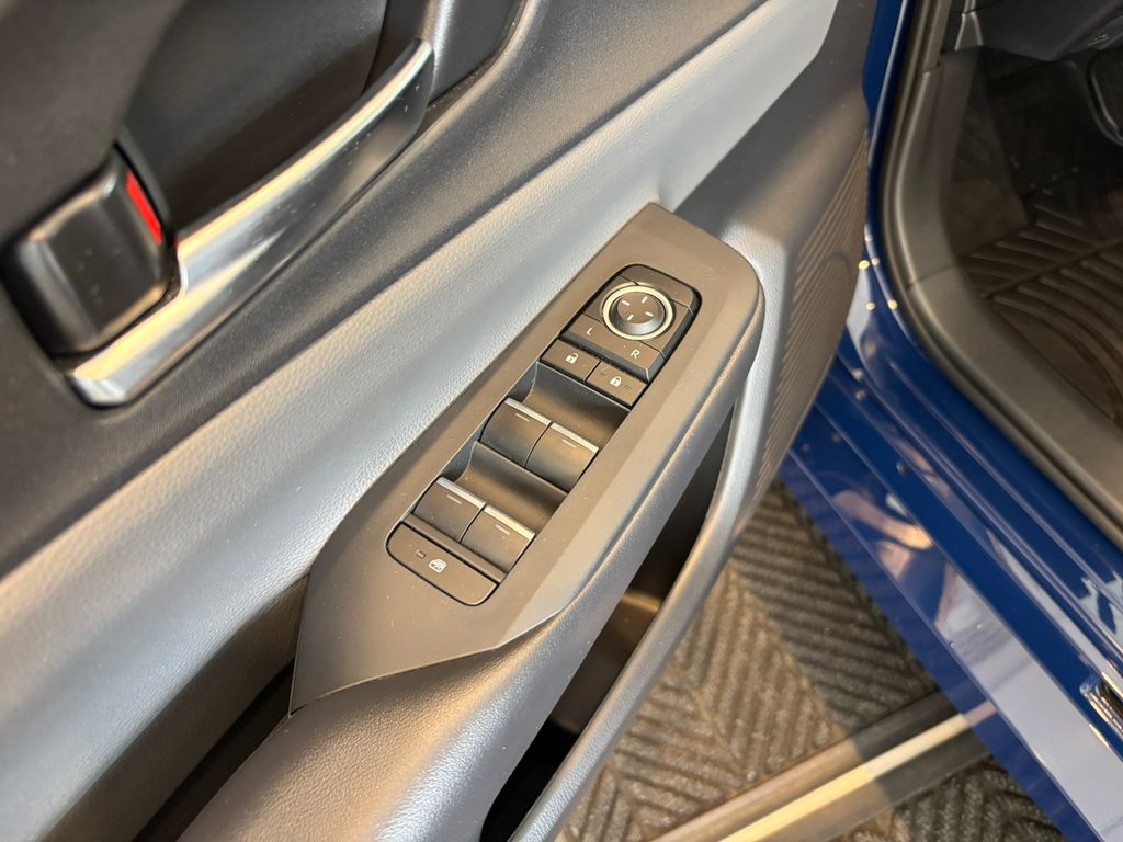2025 Toyota Prius XLE