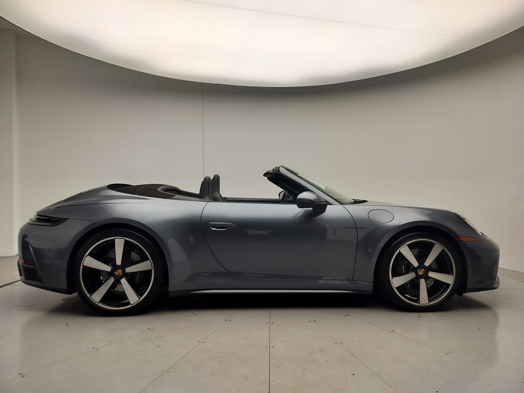 Thumbnail: 2025 Porsche 911 - 19