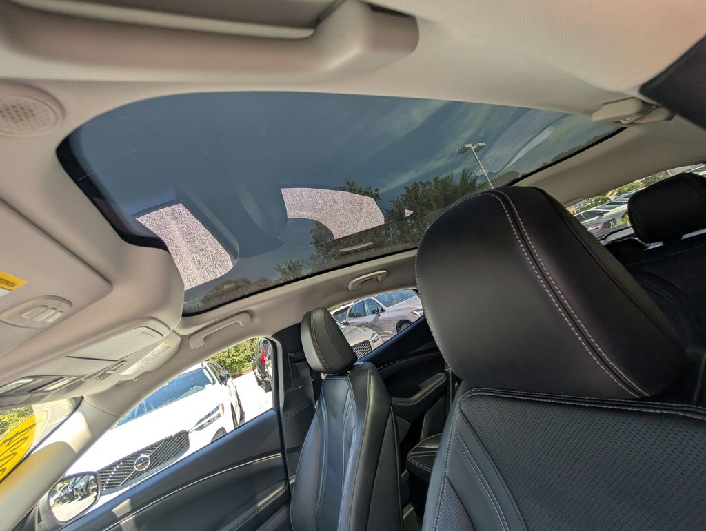 Used 2024 Blue Ford Premium image 9