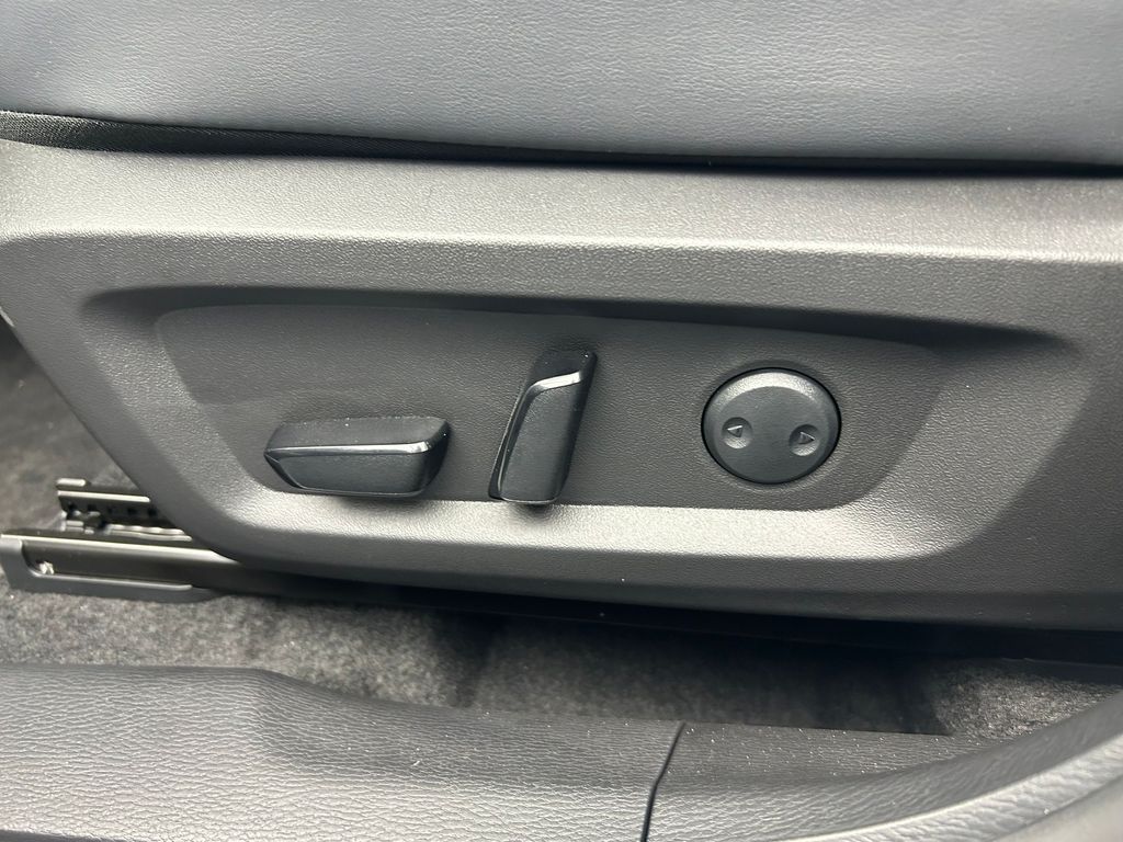 New 2026 White Mitsubishi Trail Edition image 11