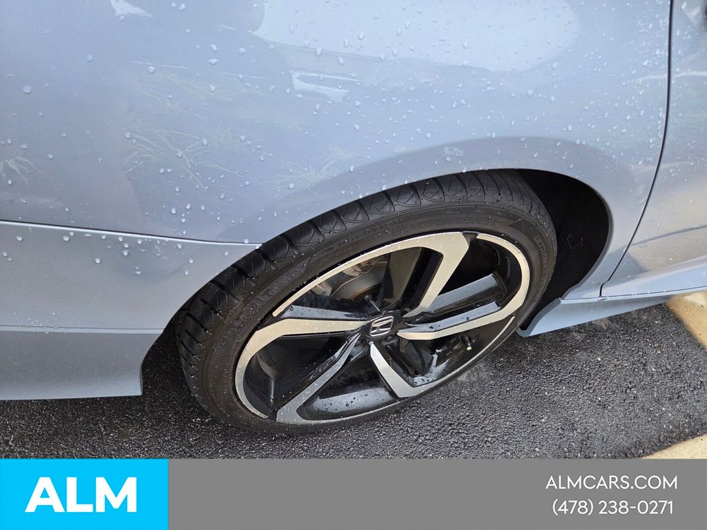 Used 2022  Honda Sport image 13