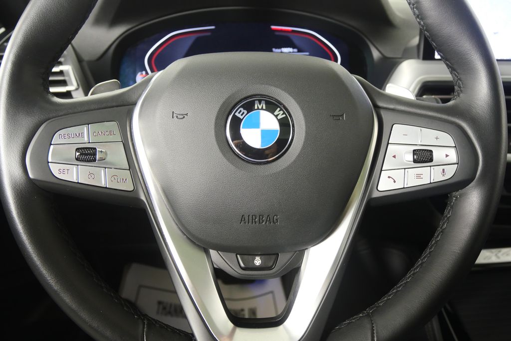 Thumbnail: 2025 BMW X4 - 18