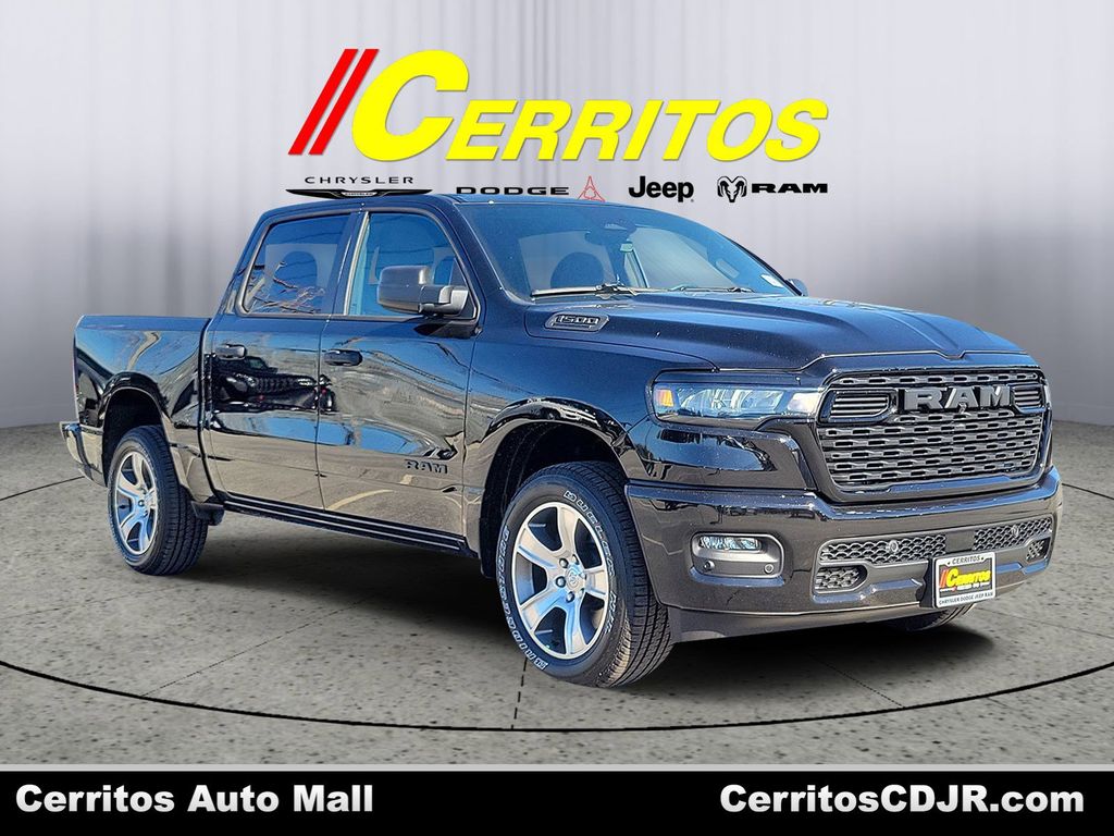 2026 RAM 1500 Express Crew Cab RWD