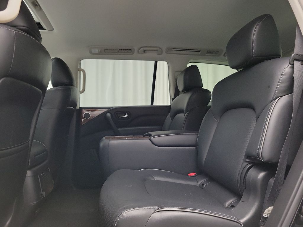 2019 INFINITI QX80 Luxe 8