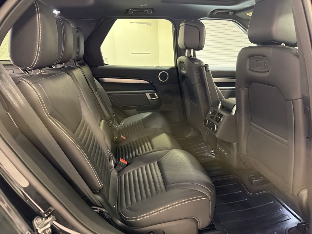 Certified Used 2025 Black Land Rover Dynamic SE image 28