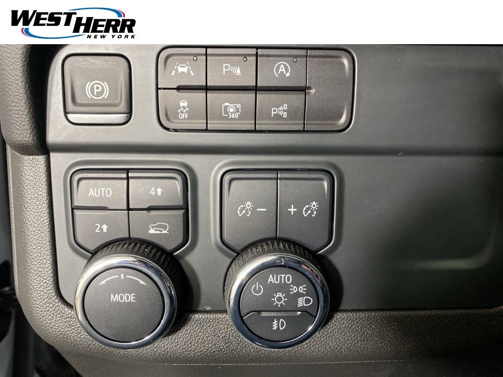 Used 2025 Gray Chevrolet Premier image 10