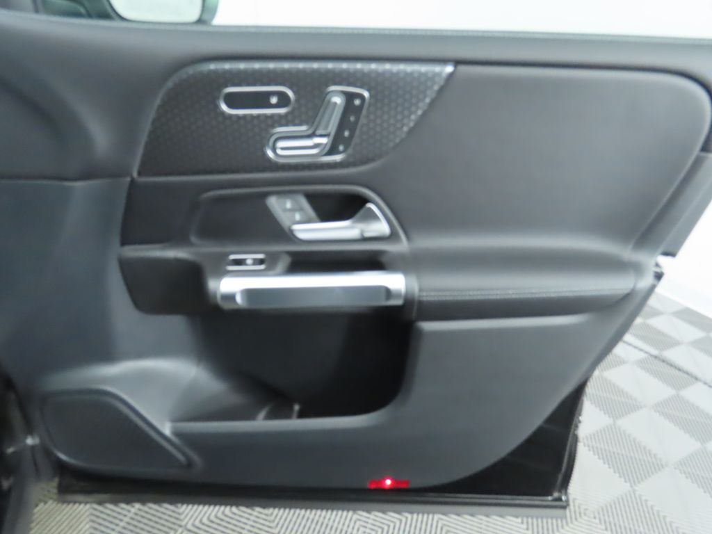 Thumbnail: 2025 Mercedes-Benz GLB - 25