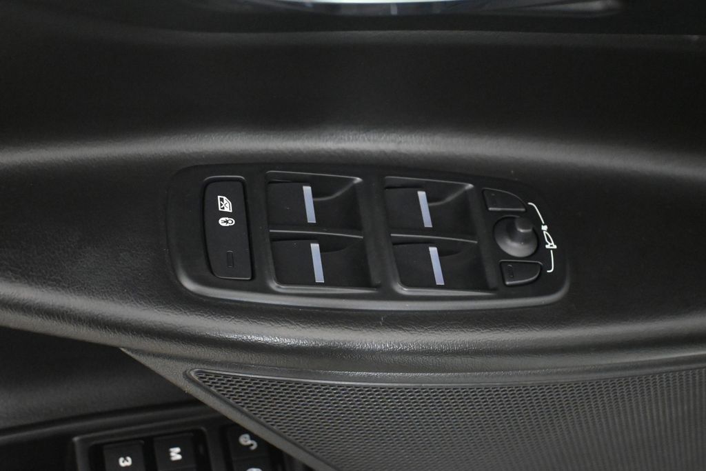 Thumbnail: 2018 Jaguar XE - 31