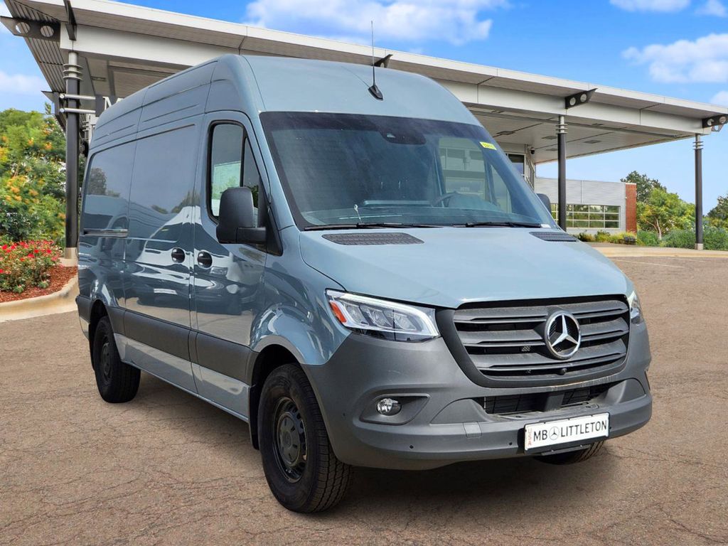 2024 Mercedes-Benz Sprinter 2500 Cargo 144 WB 2