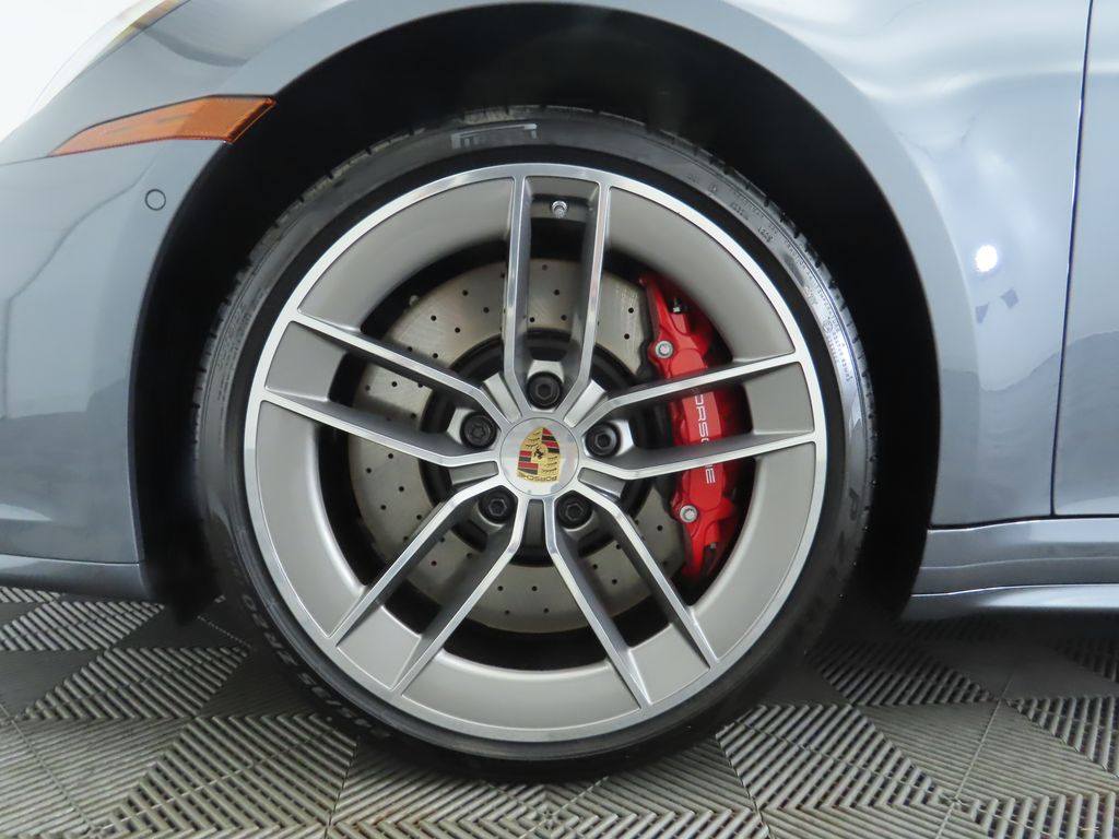 Thumbnail: 2025 Porsche 911 - 30