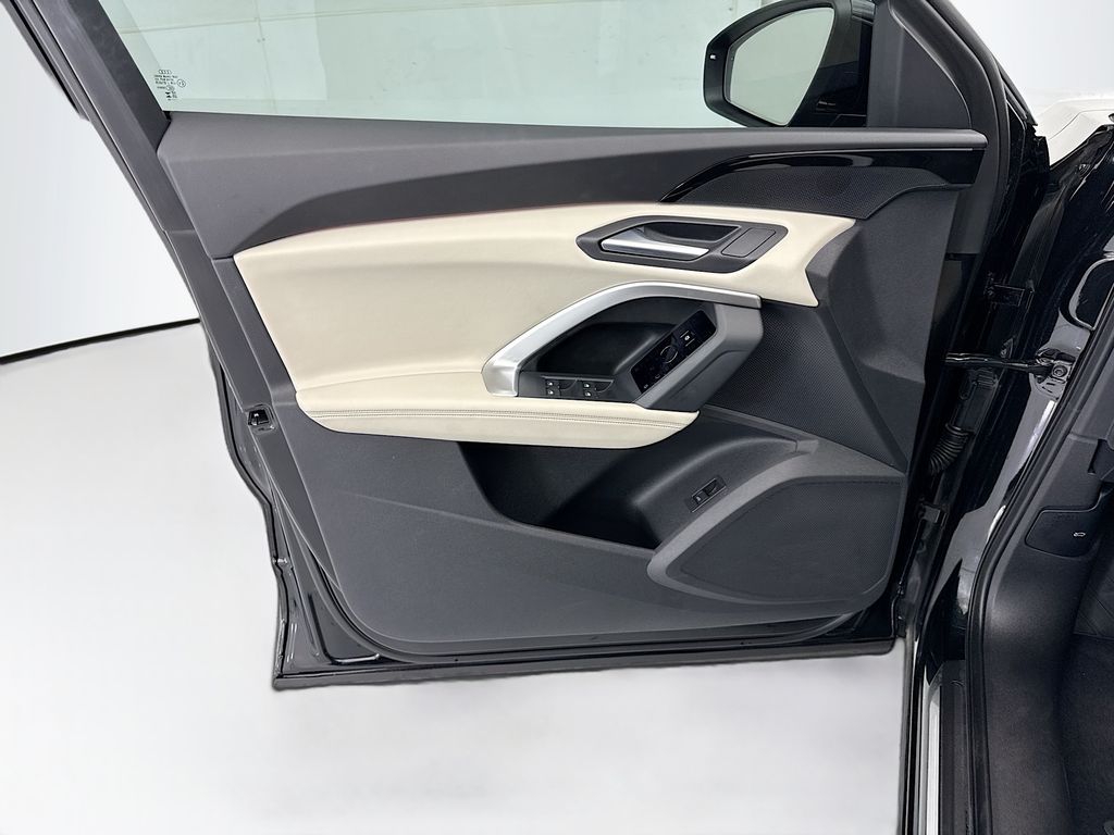 Used 2025 Black Audi  image 23