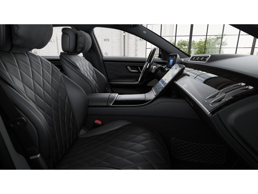 2025 Mercedes Benz S 580e 4MATIC photo 4