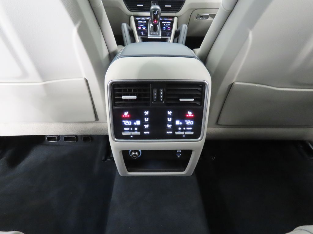 Thumbnail: 2023 Porsche  - 32