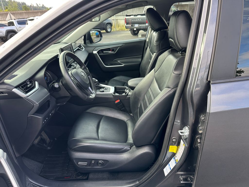 2021 Toyota RAV4 Hybrid XLE Premium