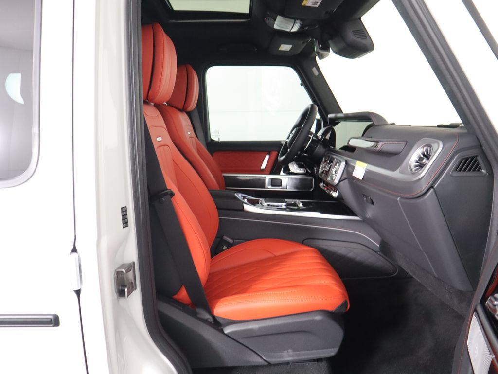 Thumbnail: 2025 Mercedes-Benz G-Class - 22