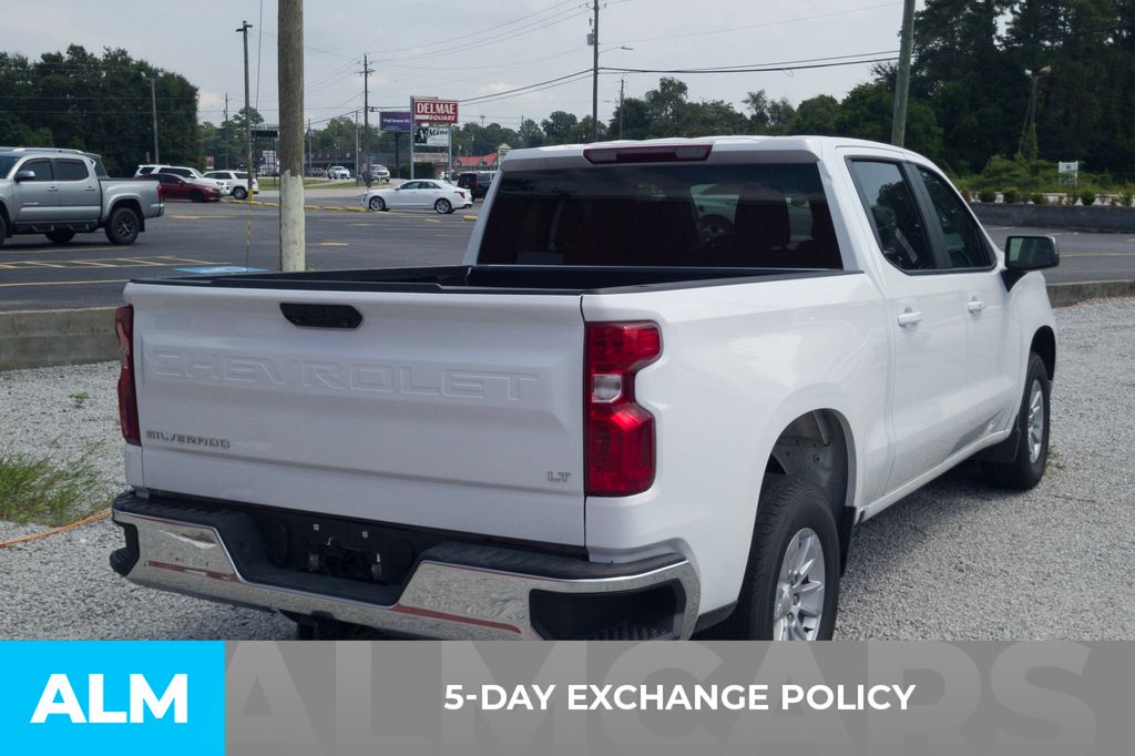 Used 2025 White Chevrolet LT image 3