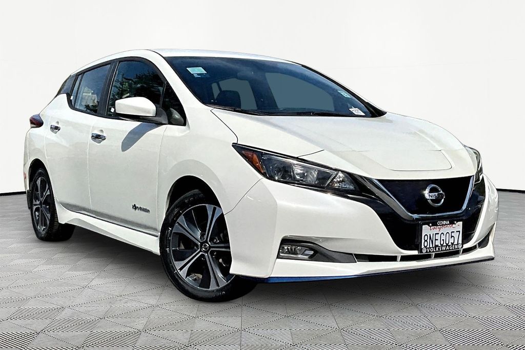Pearl White Tricoat 2019 Nissan LEAF SV Plus FWD Hatchback Front-Wheel Drive Automatic