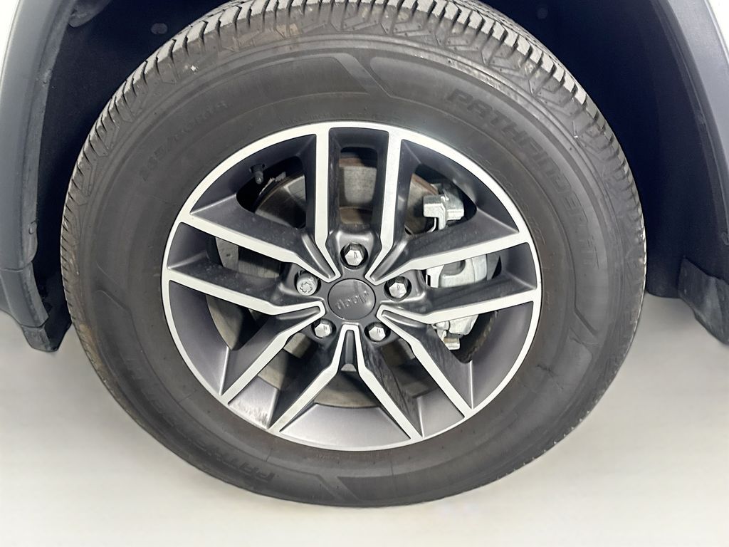 Used Car 2020 Jeep Grand Cherokee  Limited For Sale Under $20,000 In Austin, Texas