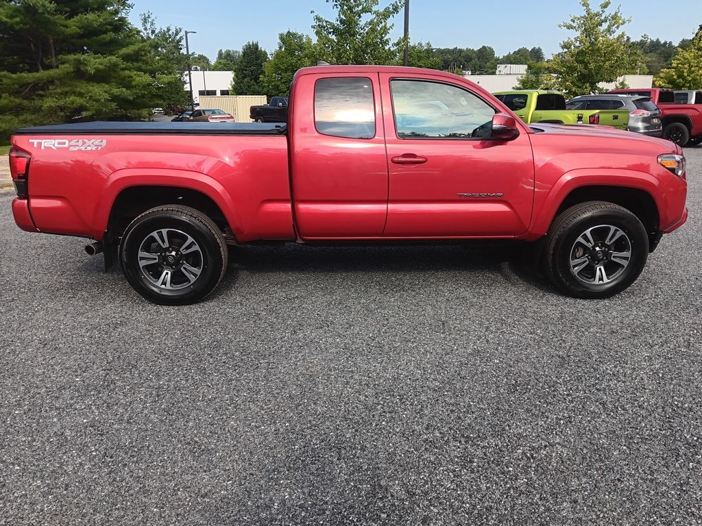 Used 2018 Toyota Tacoma Truck