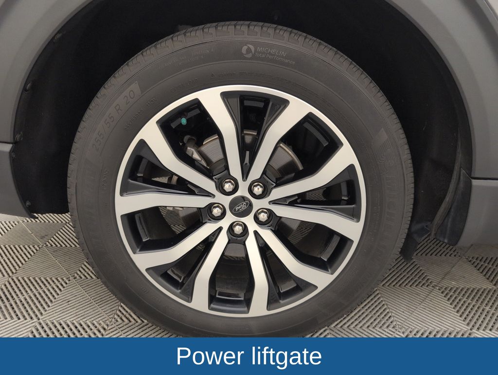 Certified Used 2023 Gray Ford ST-Line image 19