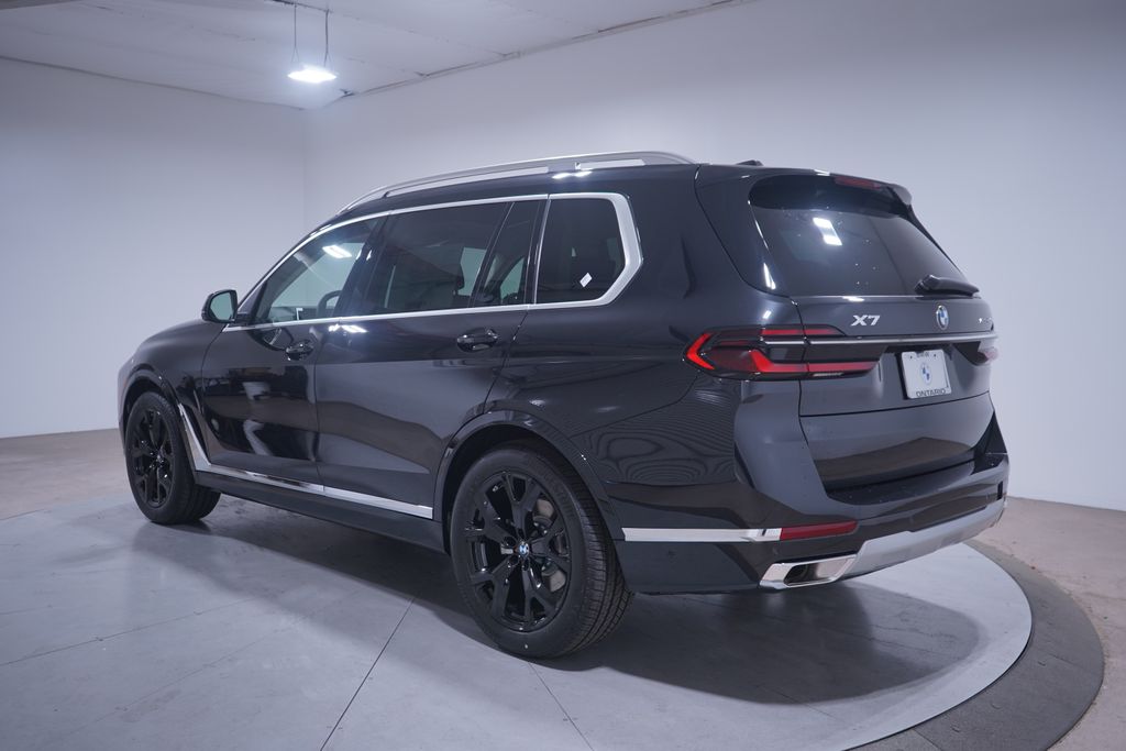 Thumbnail: 2026 BMW X7 - 3
