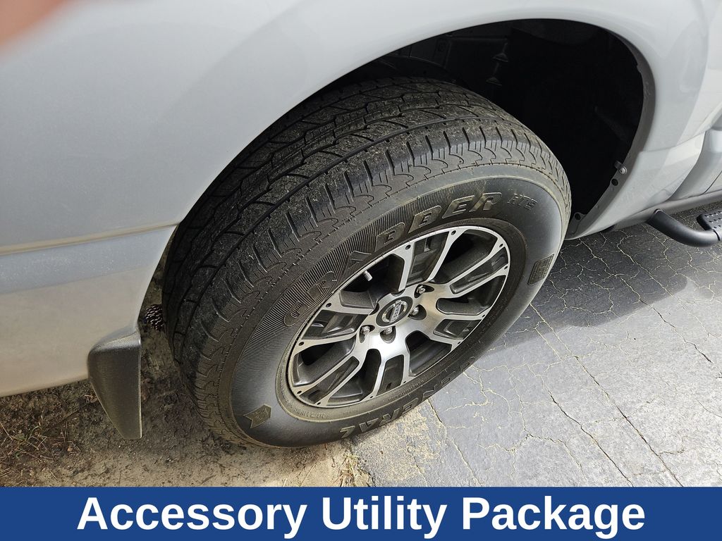 View vehicle photo 6