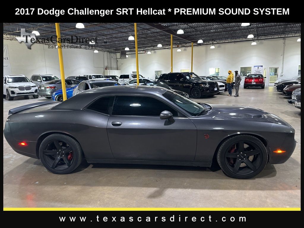 2017 Dodge Challenger SRT Hellcat 12