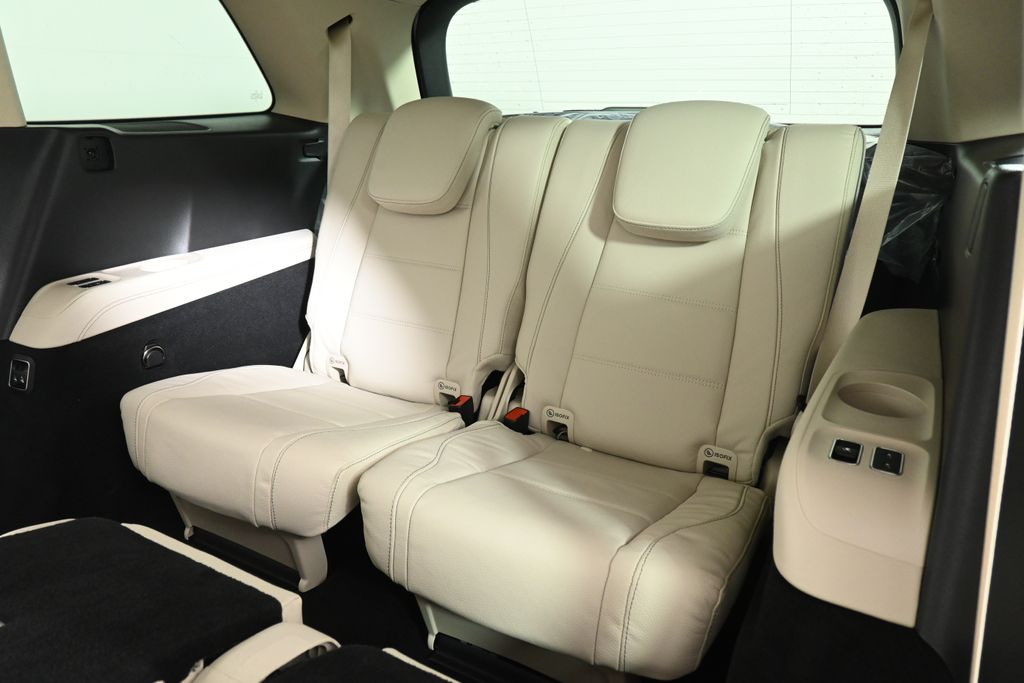 Thumbnail: 2026 Mercedes-Benz GLS - 30