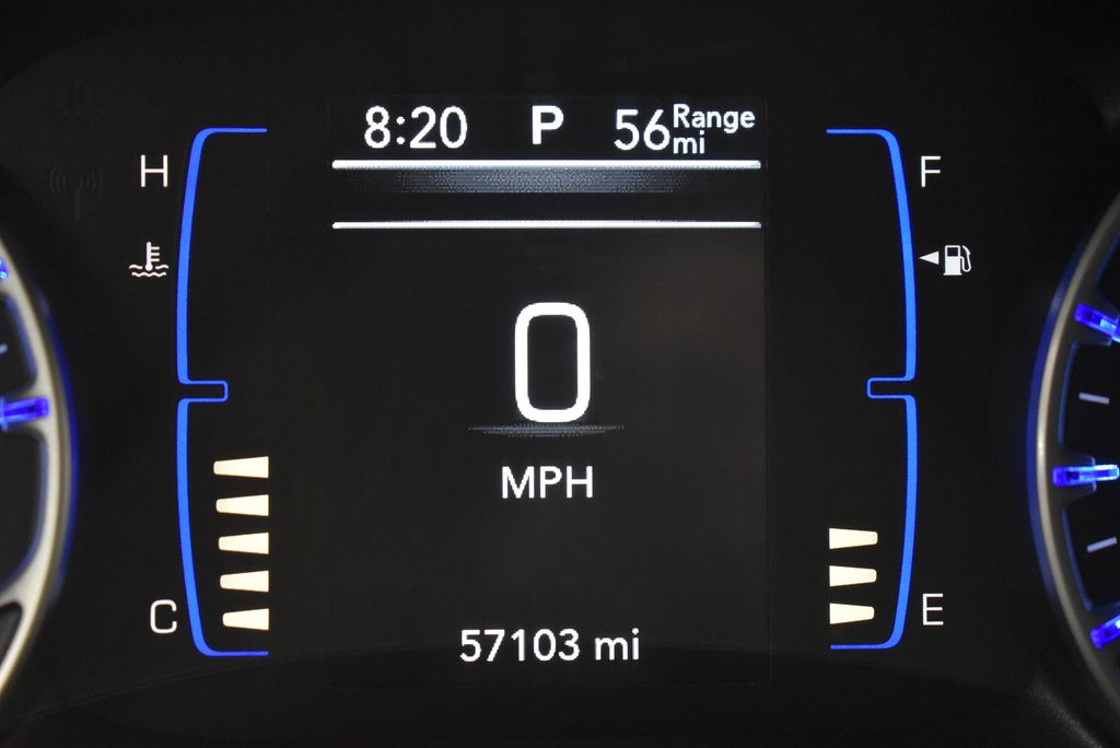 Thumbnail: 2023 Chrysler Voyager - 21