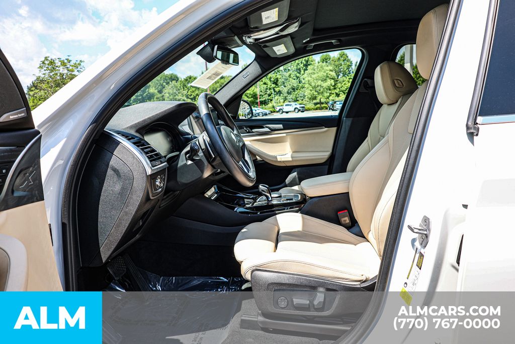 Used 2023 White BMW sDrive30i image 18