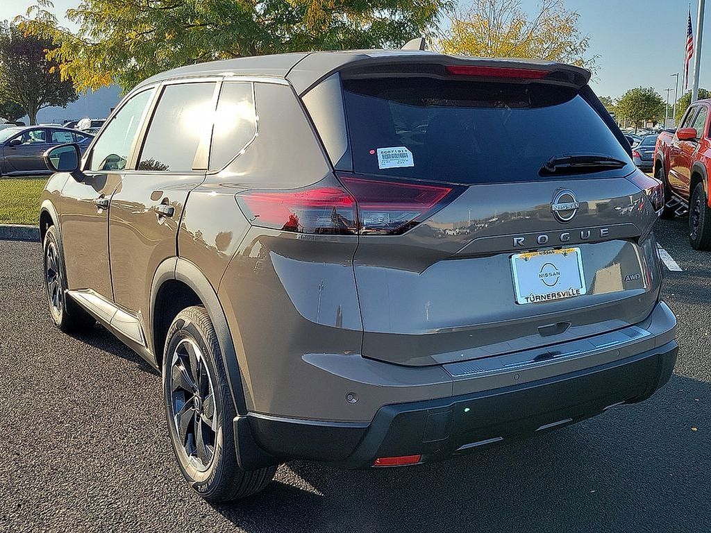 2025 Nissan Rogue SV 3