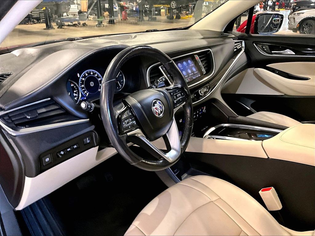2023 Buick Enclave — photo 8