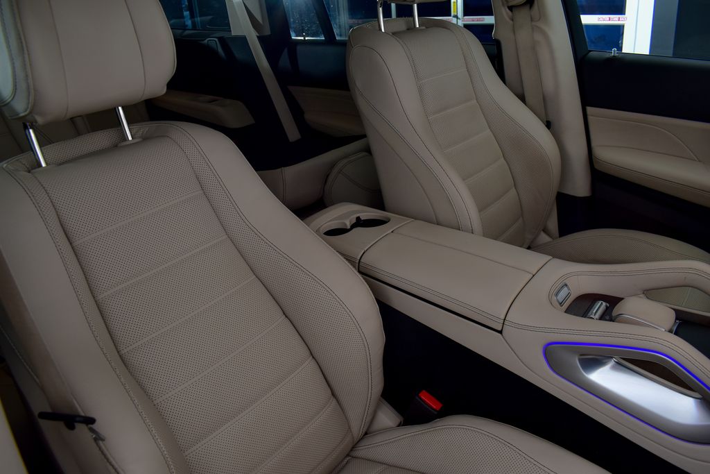 Thumbnail: 2022 Mercedes-Benz GLS - 28