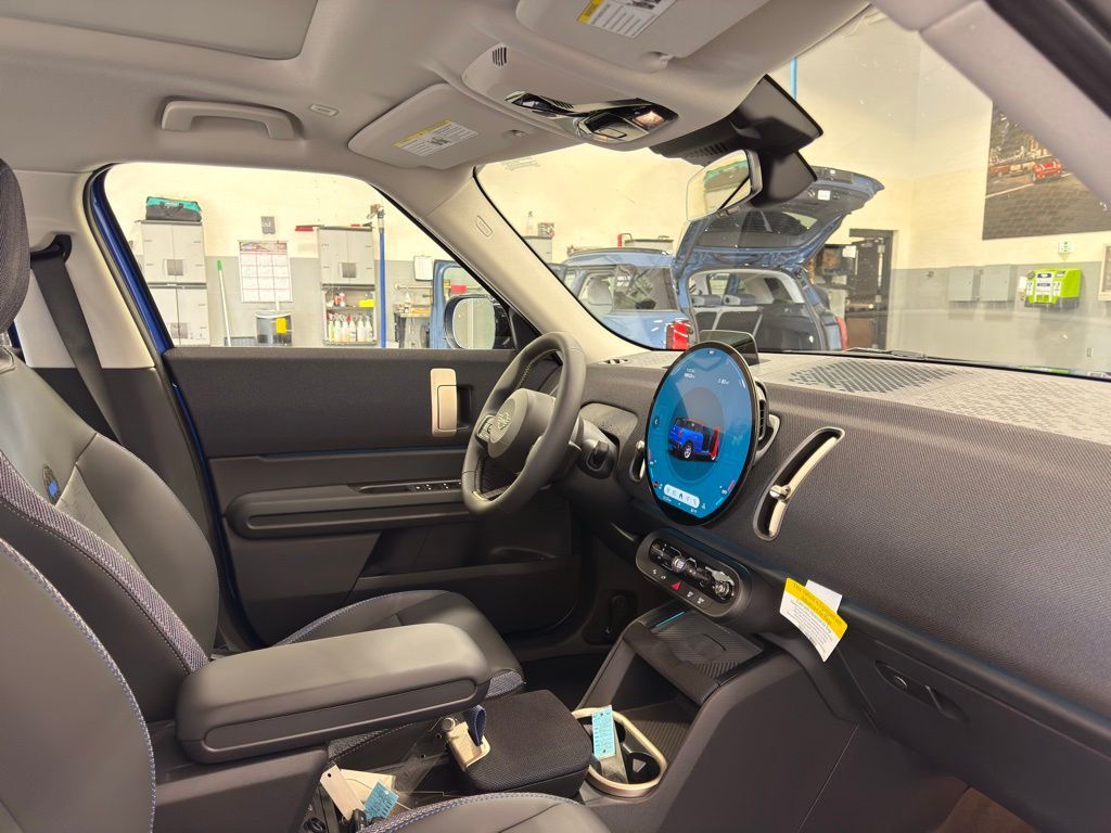 Thumbnail: 2025 MINI Cooper Countryman - 28