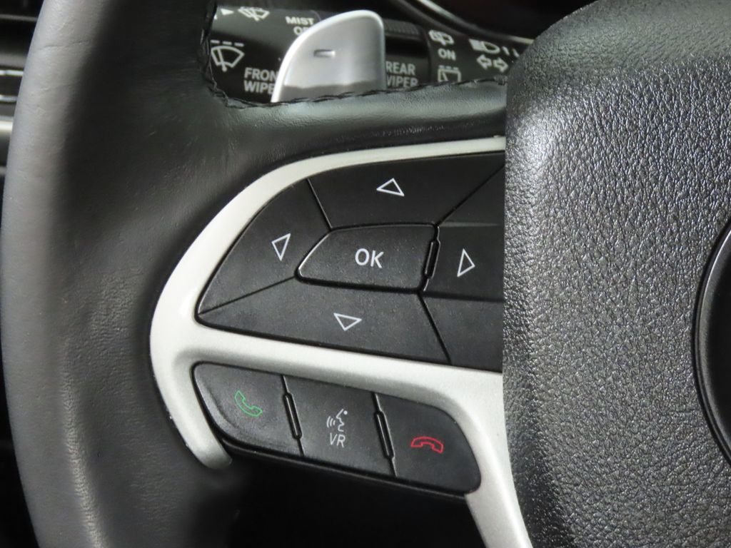 Thumbnail: 2015 Jeep Grand Cherokee - 14