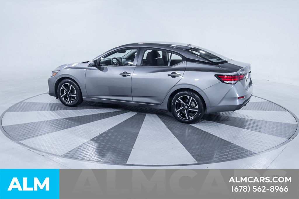 Used 2024 Gray Nissan SV image 5