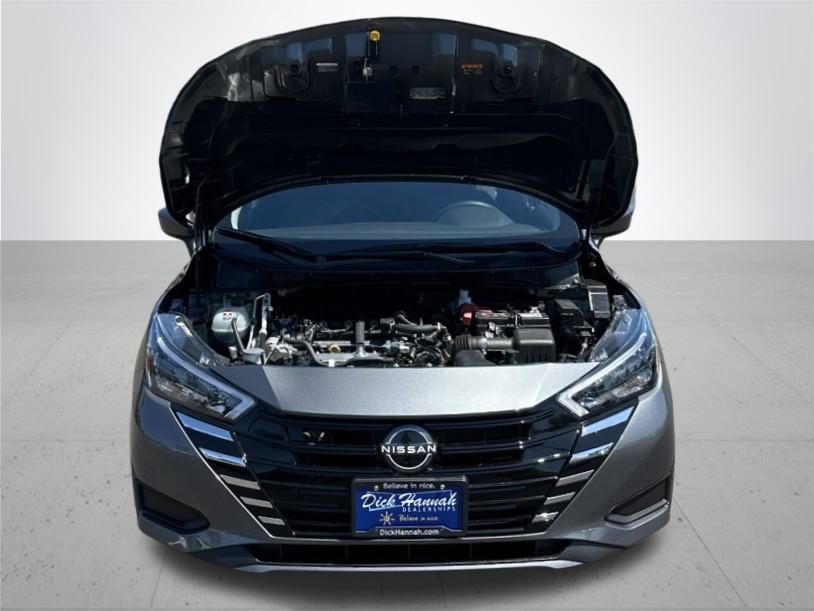 2025 Nissan Versa 1.6 SV photo 4