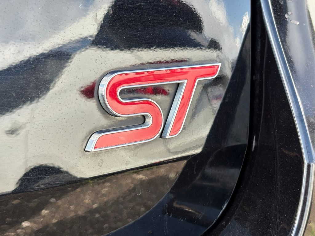 2021 Ford Explorer ST - 9