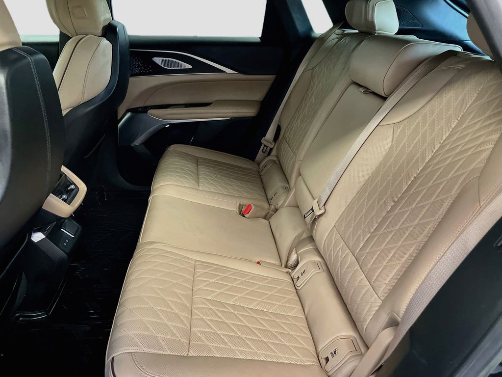 Used 2026 Green Cadillac Signature Luxury image 26