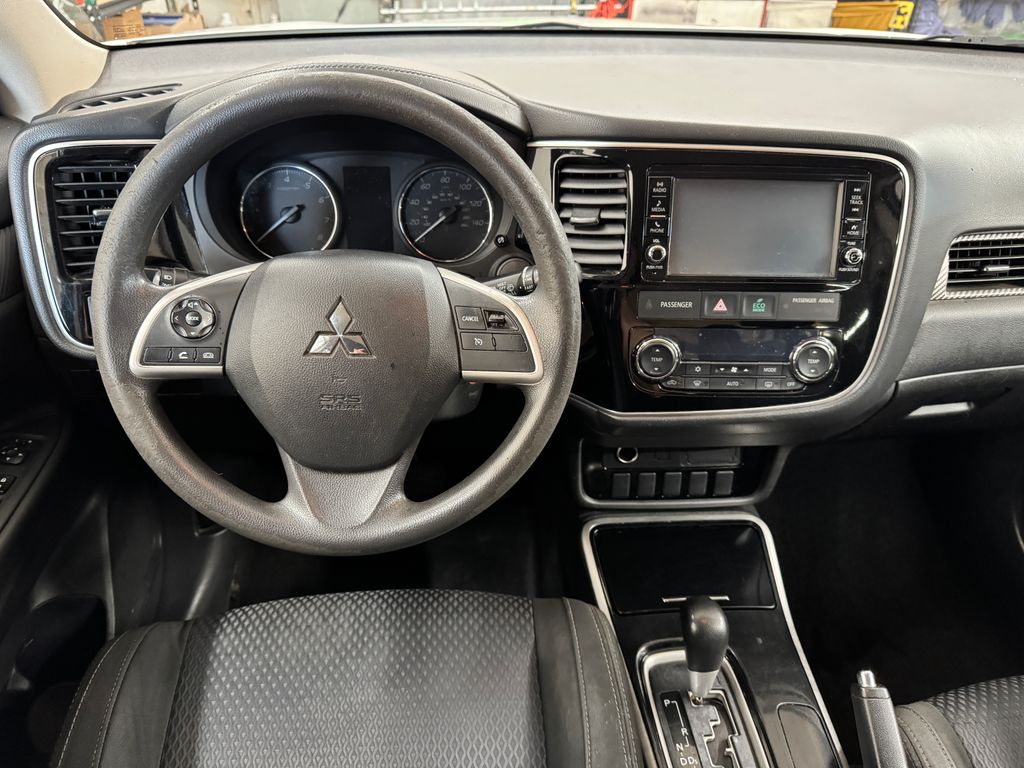 2018 Mitsubishi Outlander ES