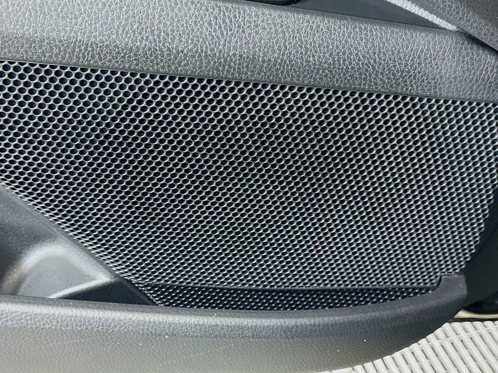 Thumbnail: 2025 Toyota Camry - 19