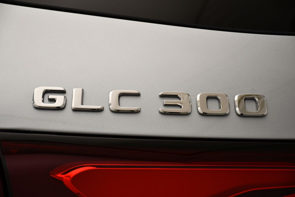 Thumbnail: 2026 Mercedes-Benz GLC - 9