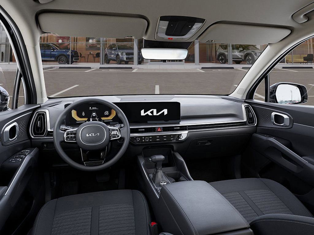 2025 Kia Sorento LX - Photo 13