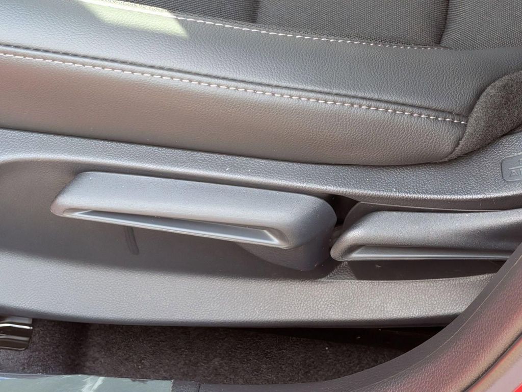 2026 Honda Civic Hatchback Sport - Photo 11