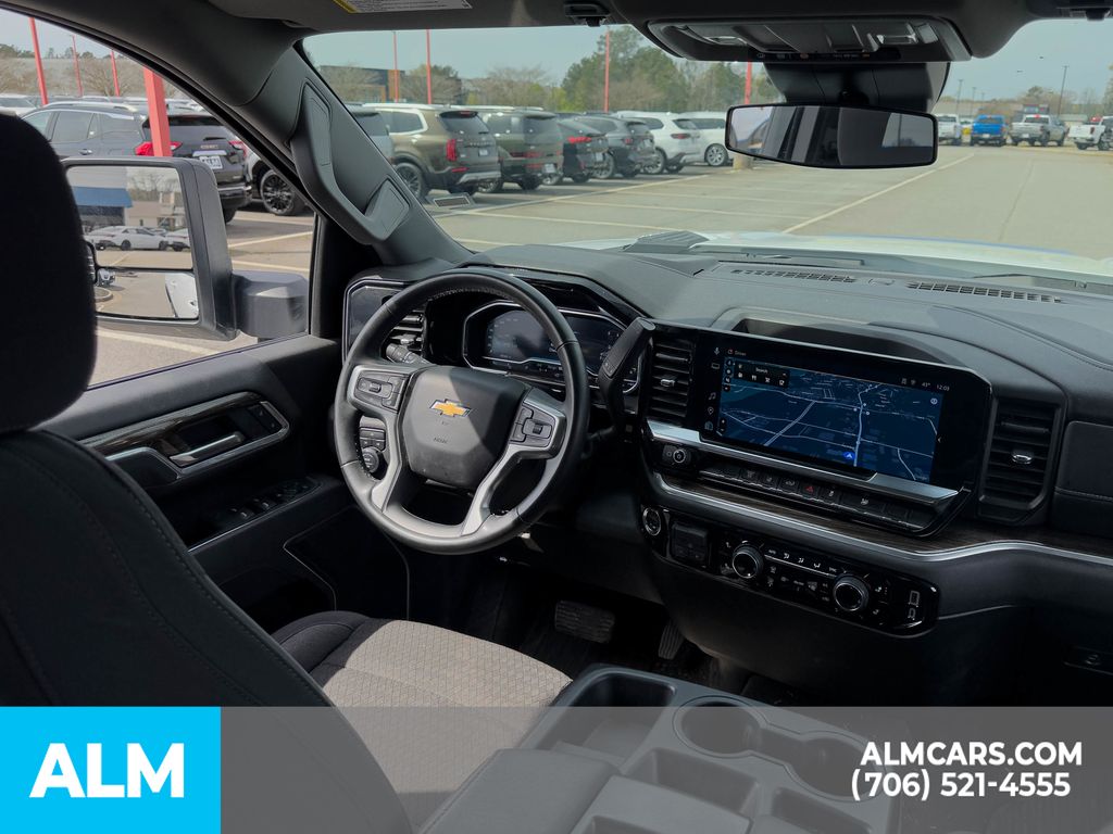 Used 2025 Summit White Chevrolet LT image 14