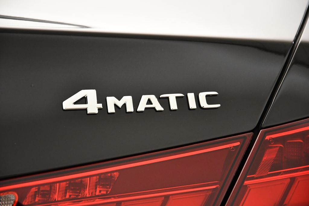 Thumbnail: 2025 Mercedes-Benz C-Class - 10