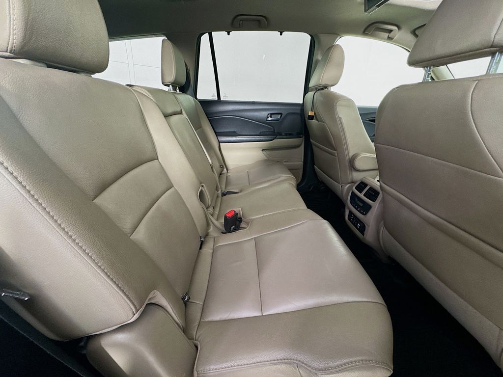 Used Car 2017 Honda Pilot  Touring For Sale Under $20,000 In Austin, Texas